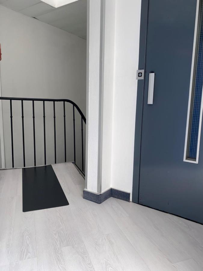 Aero Hotel Issy-les-Moulineaux Buitenkant foto
