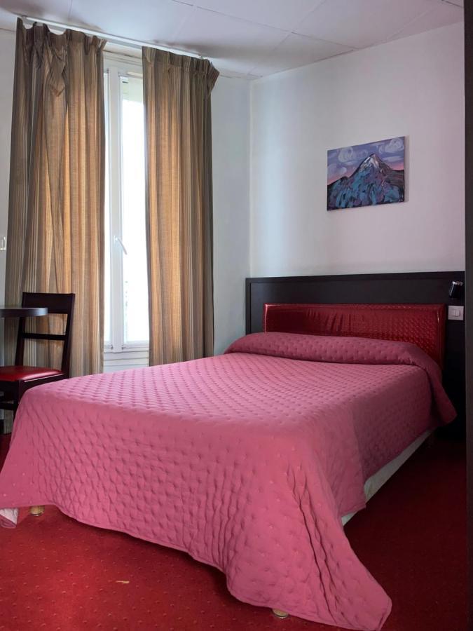 Aero Hotel Issy-les-Moulineaux Buitenkant foto