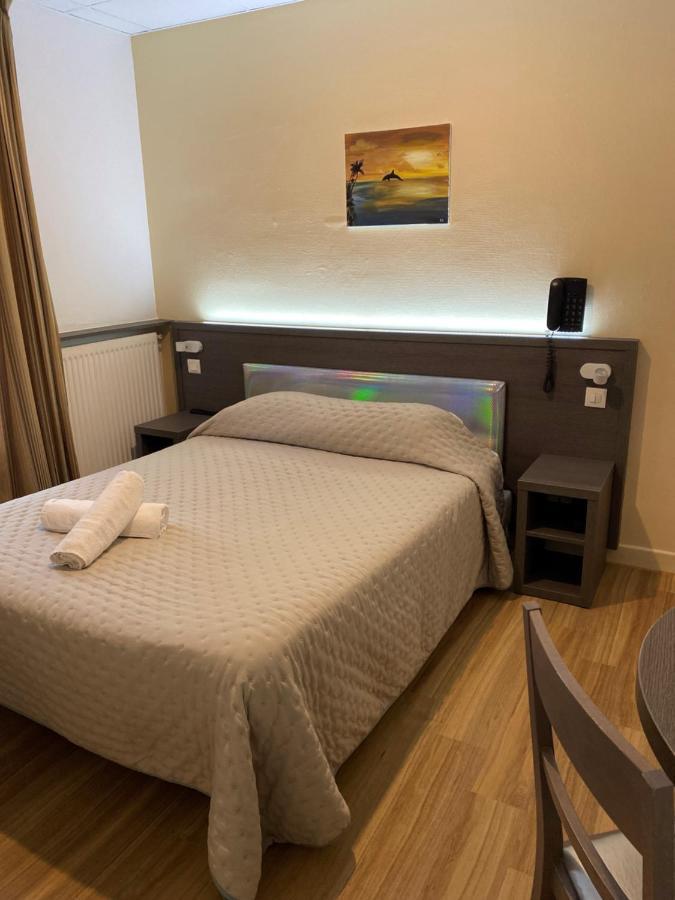 Aero Hotel Issy-les-Moulineaux Buitenkant foto